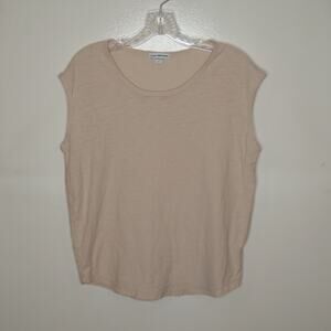Standard James Pierce women's cream size 1 top